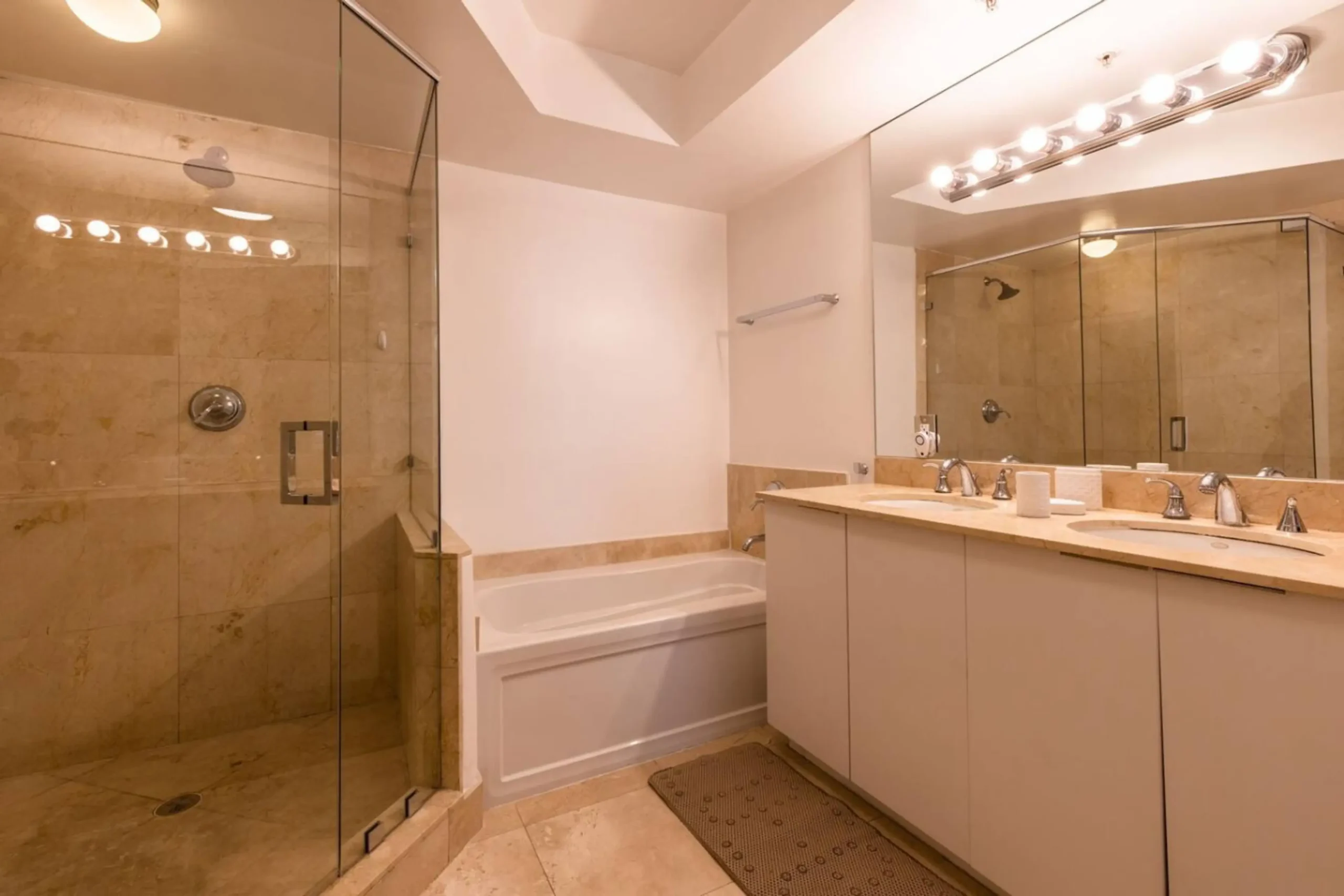 Fully equipped bathroom